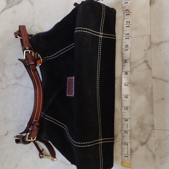 Dooney & Bourke purse. - Picture 6 of 16